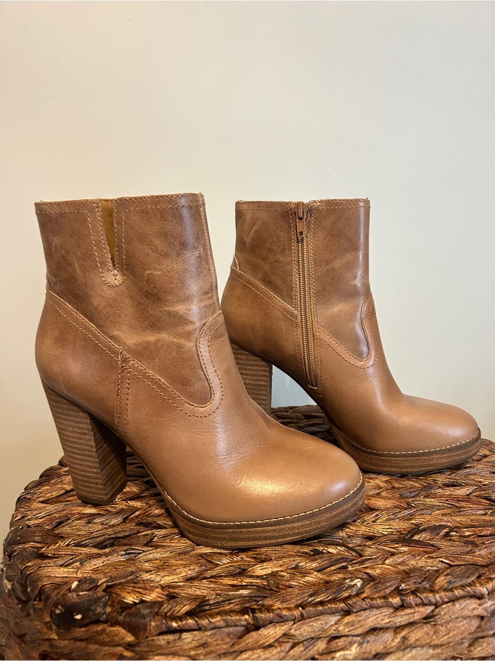 Lucky Brand Tan Leather Stacked Heel Ankle Booties
